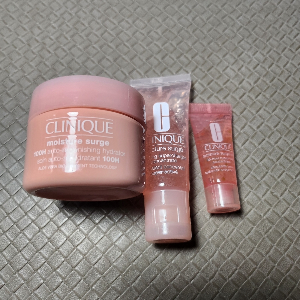 Clinique Moisture Surge Bundle